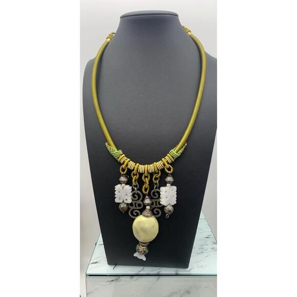 Vintage Asian Inspired Green Satin Corded Necklace With Large Statement Pendants - Picture 3 of 5